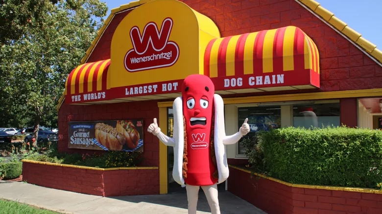 Wienerschnitzel Menu